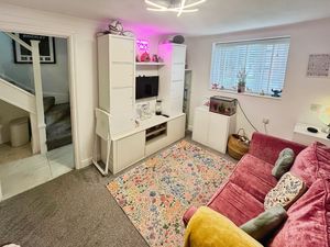 Sitting room- click for photo gallery